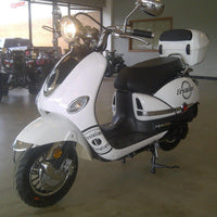 New 170cc - Dongfang 200 Vestalian - Vespa Style Scooter - Free Shipping scooters Wholesale ATV white 